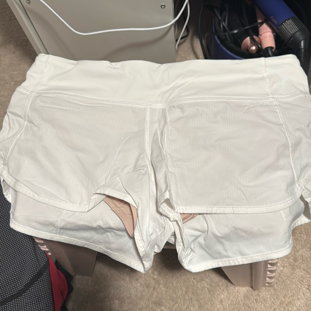 Lululemon Speed Up Short 2.5" size 8 in White